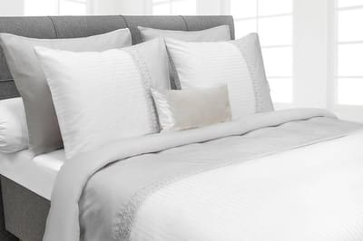 HNL Refined Satin Dekbedovertrek Joy - White/Glacier Grey 140x200/220