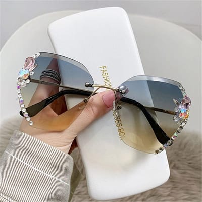 Luxe UV-bescherming Randloze Strass Zonnebril Glanzende Gegradueerde Kleuren voor Dames Strand Reizen Streetwear
