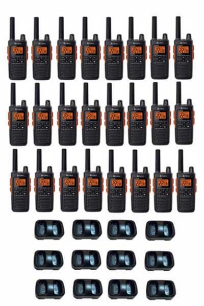Set van 24 Cobra RX680 vergunning vrije portofoons PMR446 IP54 met tafellader