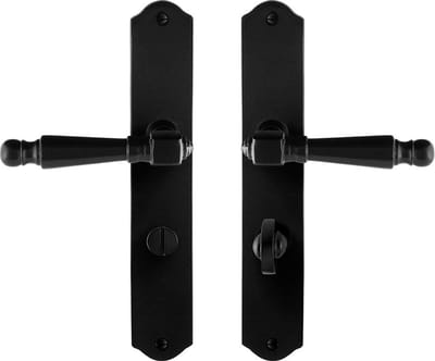Deurkruk op schild - Smeedijzer zwart - Gietijzer - GPF - GPF6210.60 smeedijzer zwarte Deurklink Mela op WC63/8, 238x41x4mm