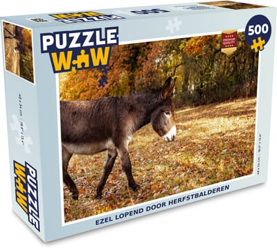 Puzzel Ezel lopend door herfstbalderen - Legpuzzel - Puzzel 500 stukjes
