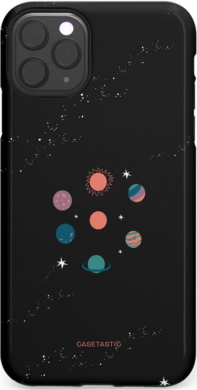 Casetastic Hoesje Geschikt voor Apple iPhone 11 Pro Max - Stijlvolle Beschermende Duo-layer Case - Universum familie