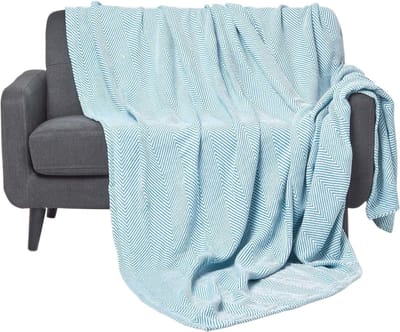Homescapes Bedsprei Halden met Chevron-patroon, zeegroen/wit, 150 x 200 cm