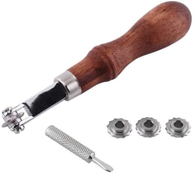 Dailygoods- Afstandhouder Hoogwaardig Hout - Afstandhouder Fietstas - Afstandhouders RVS - Set van 4 Wielen - Lengte 14 cm - Inclusief Schroevendraaier - Naaigereedschap