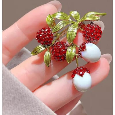 Nieuwe Creatieve Dames Heren Klassiek Emaille Lychee Broches Spelden Plant Fruit Verfijnd Ontwerp Badges Sieraden Voor Dame Feest Bruiloft brown