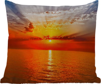 Buitenkussen Weerbestendig - Zonsondergang - Zee - Lucht - Oranje - Horizon - Water - 50x50 cm
