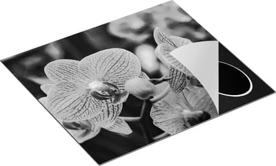 Chefcare Inductie Beschermer Geel Rode Orchidee Bloemen - Zwart Wit - 60x50 cm - Afdekplaat Inductie - Kookplaat Beschermer - Inductie Mat