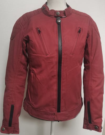 by city-motorjas-dames-spring II lady-burgundy-zomerjas-protectie-CE gecertificeerd-rood-bordeaux-S-valt klein