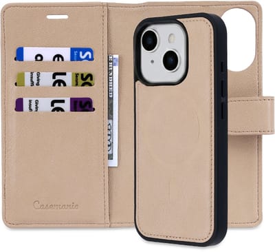 Casemania Hoesje Geschikt voor Apple iPhone 16 - Soft Beige - 2 in 1 Afneembare Bookcase van Lederlook met Fijne Nerf - Geschikt voor MagSafe - Portemonnee Telefoonhoesje met Pasjeshouder en Standaardfunctie