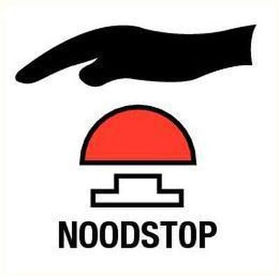 Druk op noodstop sticker 100 x 100 mm