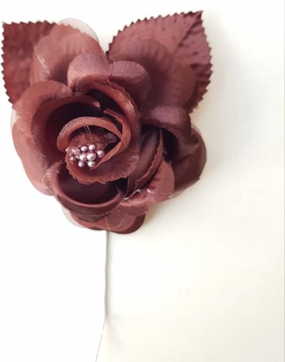 2X Corsage/decoratie roos bruin - corsage - decoratie - kunstbloem - bruin