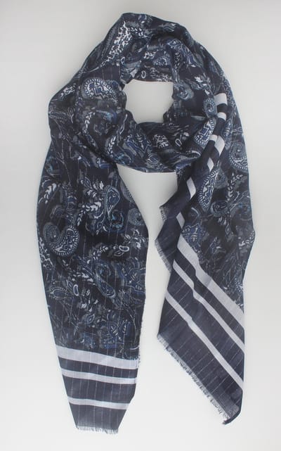 kanissa scarf- Sjaal dames-Lang- herfst/winter- Katoen- Shawl- Gestreept- Paisley- Cosy chic- Zilver lurex draad- Cadeau- Blauw wit