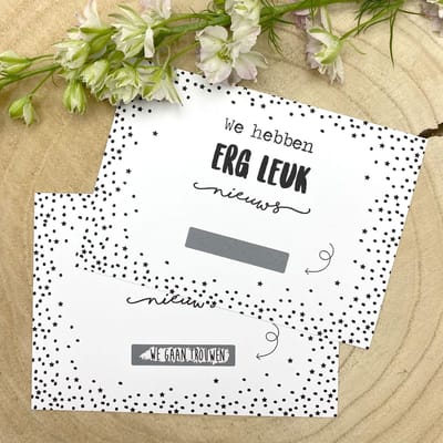 Kraskaart "We gaan trouwen" - Vertellen dat jullie gaan trouwen/ bruiloft/ huwelijk - Inclusief kraft envelop - Zwart / wit