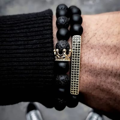 Leerella Goud Kleurig Kroon Armband - Zwart Kralen - Kralen Armband Heren en Dames - Kralen Armband Mannen - Verjaardag - Valentijnsdag