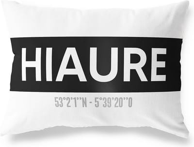 Tuinkussen HIAURE - FRIESLAND met coördinaten - Buitenkussen - Bootkussen - Weerbestendig - Jouw Plaats - Studio216 - Modern - Zwart-Wit - 50x30cm