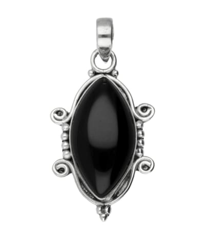 Zilveren Onyx ovaal in massieve zilveren zetting kettinghanger