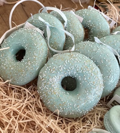 Donut hangend groen - kerstbal - snoep - mint - pastel