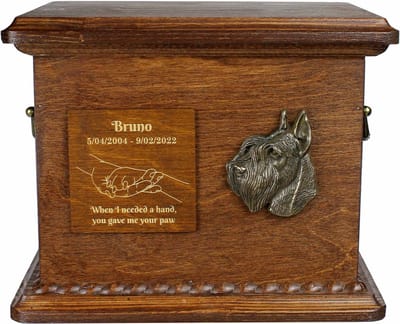 Schnauzer urn - gepersonaliseerde urn met gravure en reliëf voor hondenas