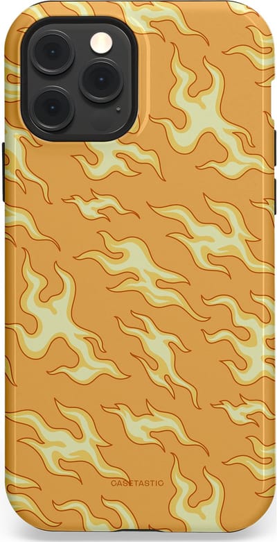 Casetastic Hoesje Geschikt voor Apple iPhone 12/12 Pro Magsafe - Stijlvolle Beschermende Duo-layer Case - Vlammen van passie