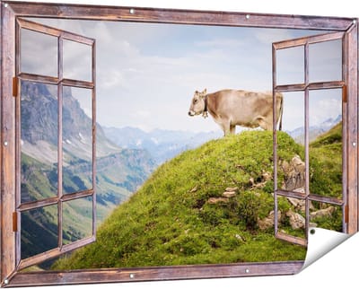 Gards Tuinposter Doorkijk Koe in de Bergen - 150x100 cm - Tuindoek - Tuindecoratie - Wanddecoratie buiten - Tuinschilderij