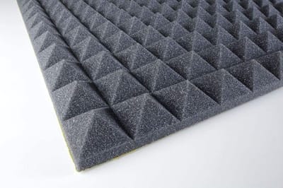 Akoestisch Schuim - Geluidsisolatie Panelen - Ruimte Demping - Zelfklevende Piramide Vorm - 100x50cm 3cm Dik - Antraciet