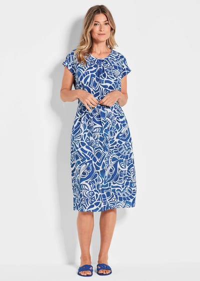 Linnen jurk met all-over print & strikceintuurtje - koningsblauw / gedess. - Gr. 20 van Goldner Fashion
