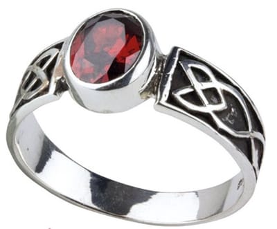 Zilveren keltische knoop ring met zirkonia(R154)