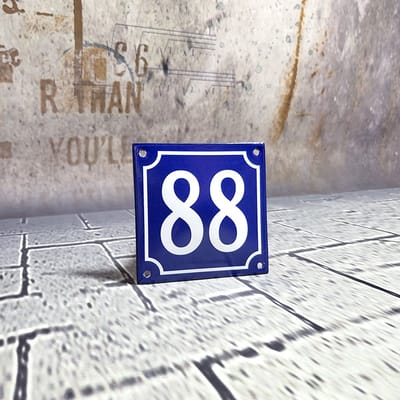 Emaille huisnummer blauw/wit nr. 88