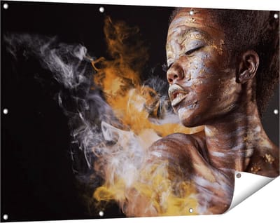 Gards Tuinposter Afrikaanse Vrouw met Zilver en Goud - 120x80 cm - Tuindoek - Tuindecoratie - Wanddecoratie buiten - Tuinschilderij