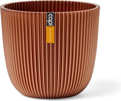 Capi Europe - Bloempot bol Groove 'made with' metallic koper - 13x12 - Metallic koper - Bloempot voor binnen en buiten - Capi ‘Made with’ - Gemaakt van gerecycled materiaal - Levenslang garantie - IGMC532