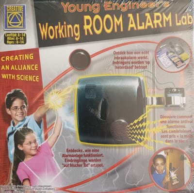 Vintage Fun Young Engineer's Working Room Lab Bouw je eigen kameralarm