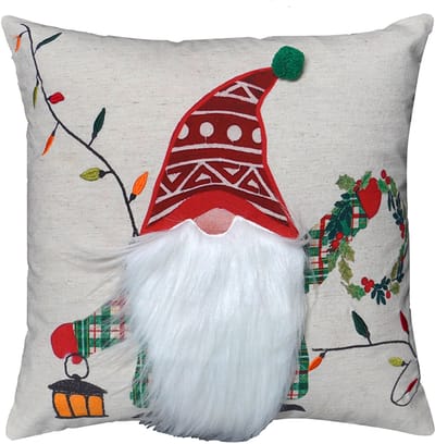 Urbane Hide | Kerst Kussenhoes| Kussenhoezen | Kussenhoesjes | Christmas | Patchwork & Borduurwerk | Kabouter met Krans & Lantaarn | 45x45 CM | Katoen/Linnen | Rood/Wit | Zonder Binnenkussen