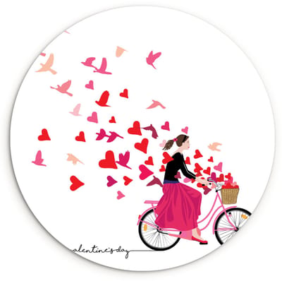 WallCircle® Wandcirkel 60x60 cm - Muurcirkel Een illustratie van een vrouw op de fiets met een mand vol hartjes - Muurdecoratie woonkamer - Wanddecoratie slaapkamer - Kamer decoratie accessoires - Ronde schilderijen