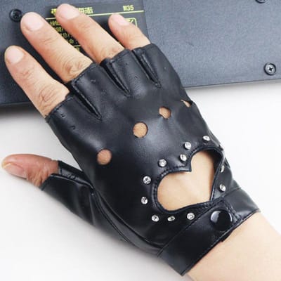 Gants en cuir demi-doigts cœur de pêche Construction Durable de Haute Qualité Design Élégant Fonction Pratique Longue Durée Pratique Utilisation Quotidienne average size noir