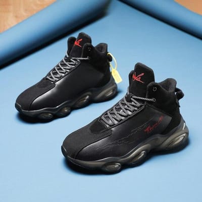 Hoge Top Trendy Herenschoenen Dikke Zool Grote Maat Leer Waterdicht Sport Herenschoenen Jeugd Herfst / Winter Basketbalschoenen 44 zwart