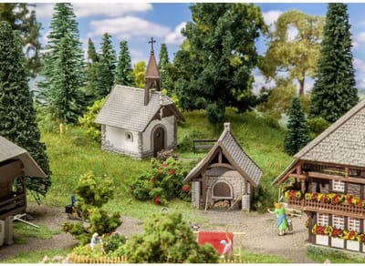 Kapel Boerderij met Fournil - Complete Modelspoor Decoratie Set
