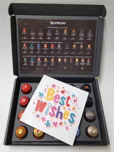 Koffie Proeverij Pakket 20 stuks verschillende smaken met Mystery Card 'Best Wishes' met persoonlijke (video) boodschap | Verjaardag | Sinterklaas | Kerstpakket | Vaderdag | Moederdag | Jubileum | Valentijnsdag