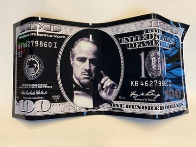 Godfather dollar sculpture op plexiglas 65x33cm