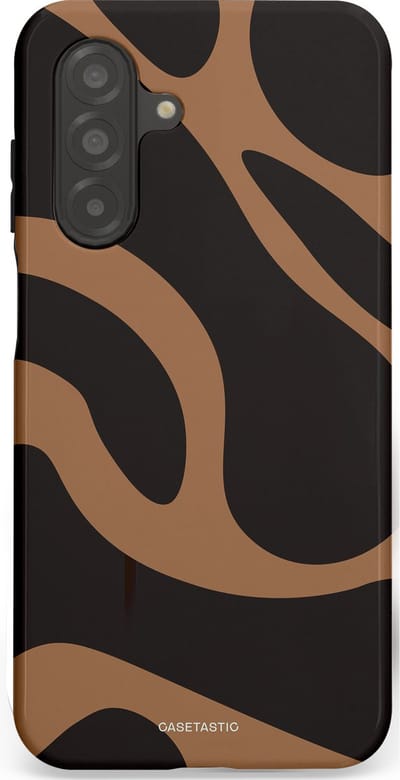 Casetastic Hoesje Geschikt voor Samsung A26 - Stijlvolle Beschermende Duo-layer Case - Chocolade Golven