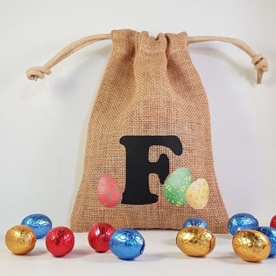 Paaszakje - letter F - pasen, paaseitjes, paaseizakje, cadeautje, feestdag, paashaas, paaseieren, verpakken