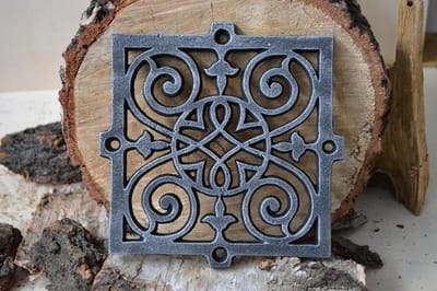 Gietijzeren Ventilatorrooster - Luchtrooster Oven - Tegelkachel Ventilatie - Traditioneel Patroon - 20.5 x 20.5 cm - Oud Zilver