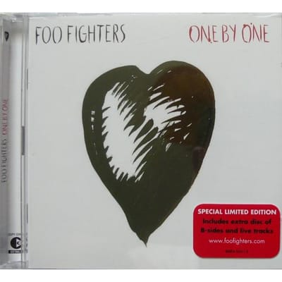 CD FOO FIGHTERS - One By One - China (Bonus-cd)  82876533112 RCA 2002 EU Rock Gebruikt black