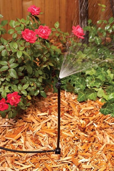 Suinga. 50 x RIEGO microdiffusor 360° rond bereik 0 tot 3,5 meter debiet instelbaar van 0 tot 105 l/h Aanbevolen waterdruk 0,5 tot 2,5 bar Kan in de buis worden geboord.