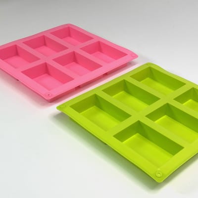 MGM Trading - 2 Stuks Siliconen Gietvormen (21,2x23,5cm) - 6 Holle Rechthoekige Vakken (8x5,5cm) - Geschikt voor Zeep Maken - DIY Bakvormen - Handgemaakte Siliconen Zeepmallen - Voor Zelfgemaakte Creaties
