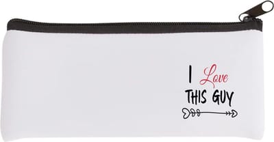 Akyol - i love this guy Etui - Liefde - iemand die liefde wilt geven aan een ander - valentijnsdag - cadeau voor vriend(je) - verjaardagscadeau - kado - geschenk - gift - verrassing - valentijnscadeautje - 20 bij 9 cm