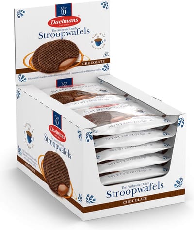 Daelmans Jumbo Chocolade Stroopwafels 12 x 2 Stuks Verpakt - Authentieke Nederlandse Stroopwafels met Cacao en Bourbonvanille - 9 cm Diameter - Gebakken sinds 1904