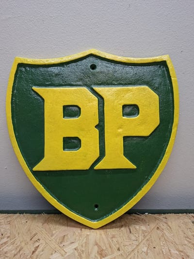 Gietijzeren wandbord BP - 34x35x0.8cm - Mancave - Garage - Werkplaats - Tuin - Huis - Funproducts.nl