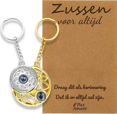 BFF Sleutelhanger voor 2 'Zussen voor altijd' - Rondjes ILY IN 100 TALEN - Sleutelhanger set op Cadeau Kaartje Sleutelhanger set - Zilverkleurig & Goudkleurig - Vriendschap Symbool - Pax Amare