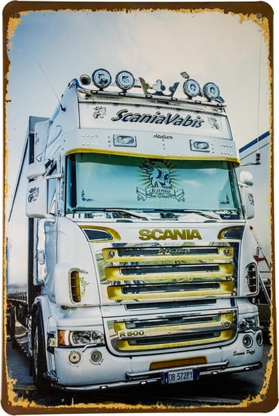 Wandbord - Scania wit - Metalen wandbord - Mancave - Mancave decoratie - Retro - Metalen borden - Metal sign - Bar decoratie - Tekst bord - Wandborden – Bar - Wand Decoratie - Metalen bord - UV bes