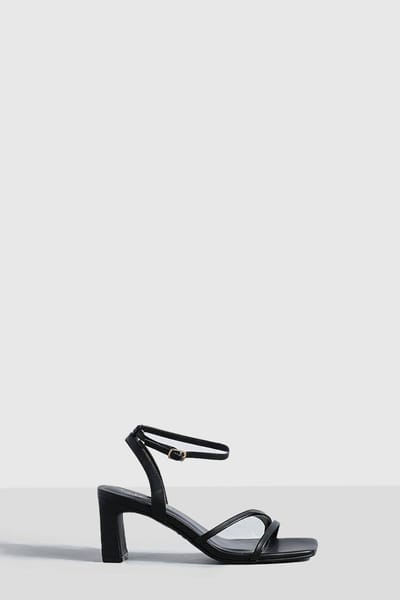boohoo Dames Basic Low 2 Part Heels | Black | Maat: 3